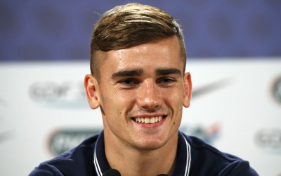 悦盈体育动态-乌克兰队这脚射门被门将神扑