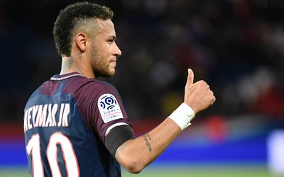 悦盈体育独家-伊萨克禁区外远射世界波